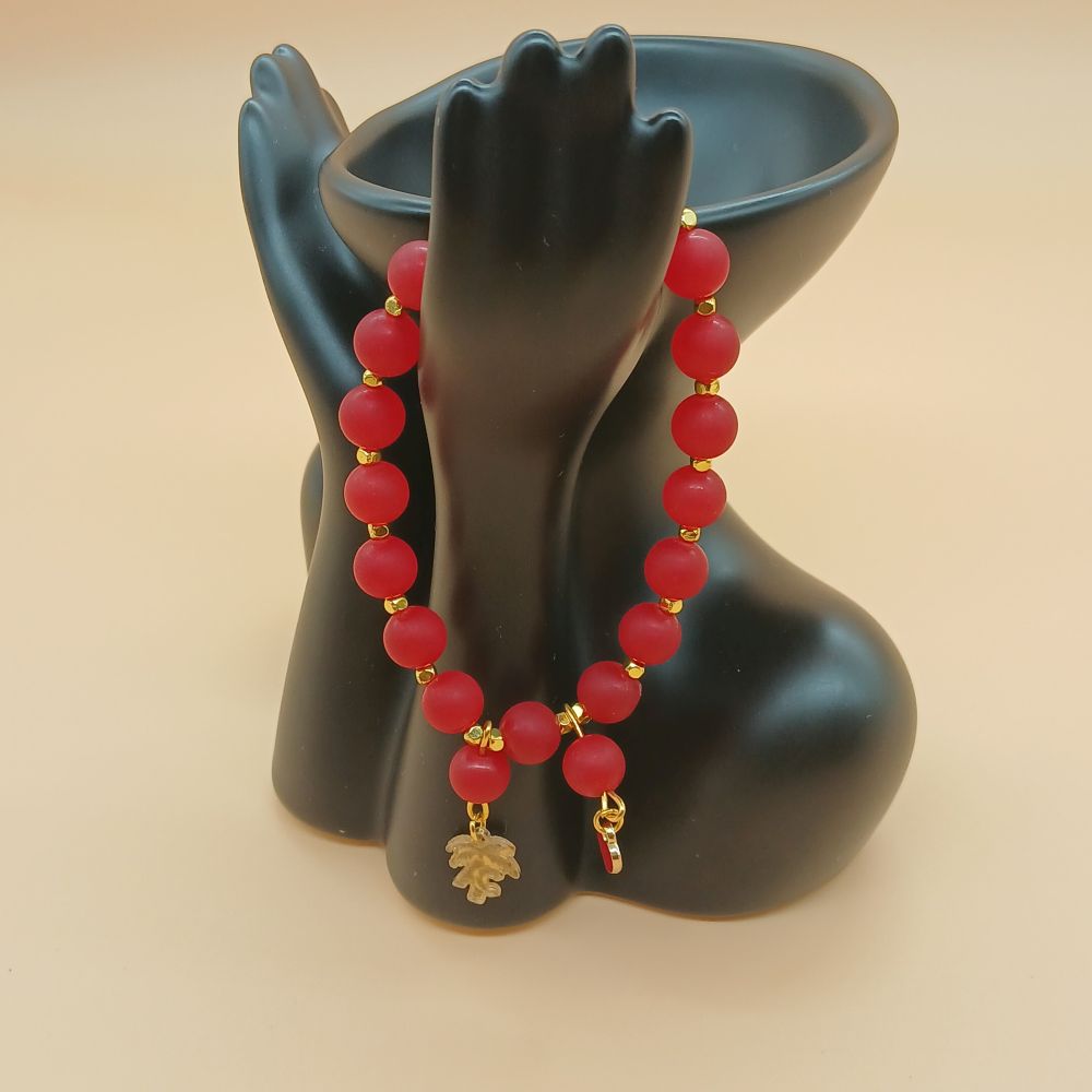 سوار من العقيق الأحمر