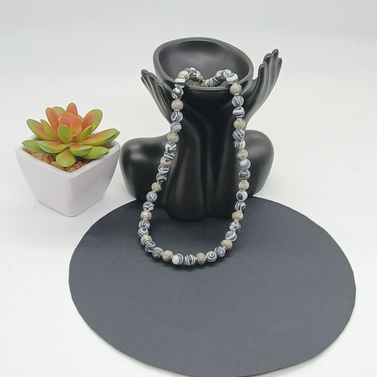 Collier_simple_agate_nanc-noir_Anna-Chris